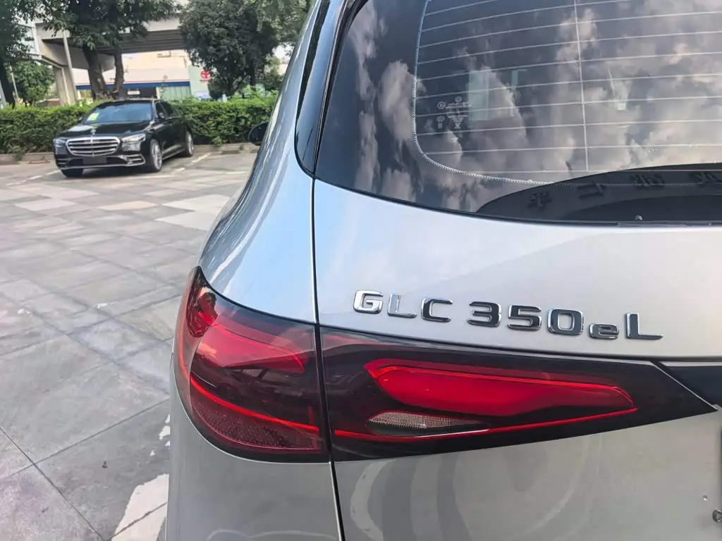 Mercedes-Benz GLC New Energy 2026 — Photo 9/20