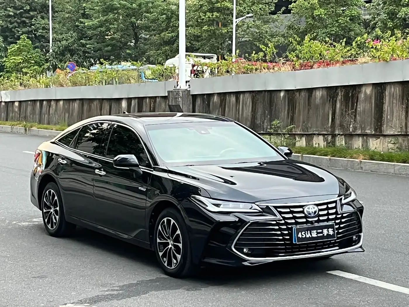 Toyota Avalon 2024 — Фото 3/20