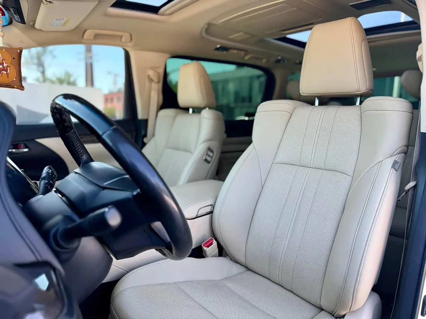 Toyota Alphard 2021 — Photo 8/17