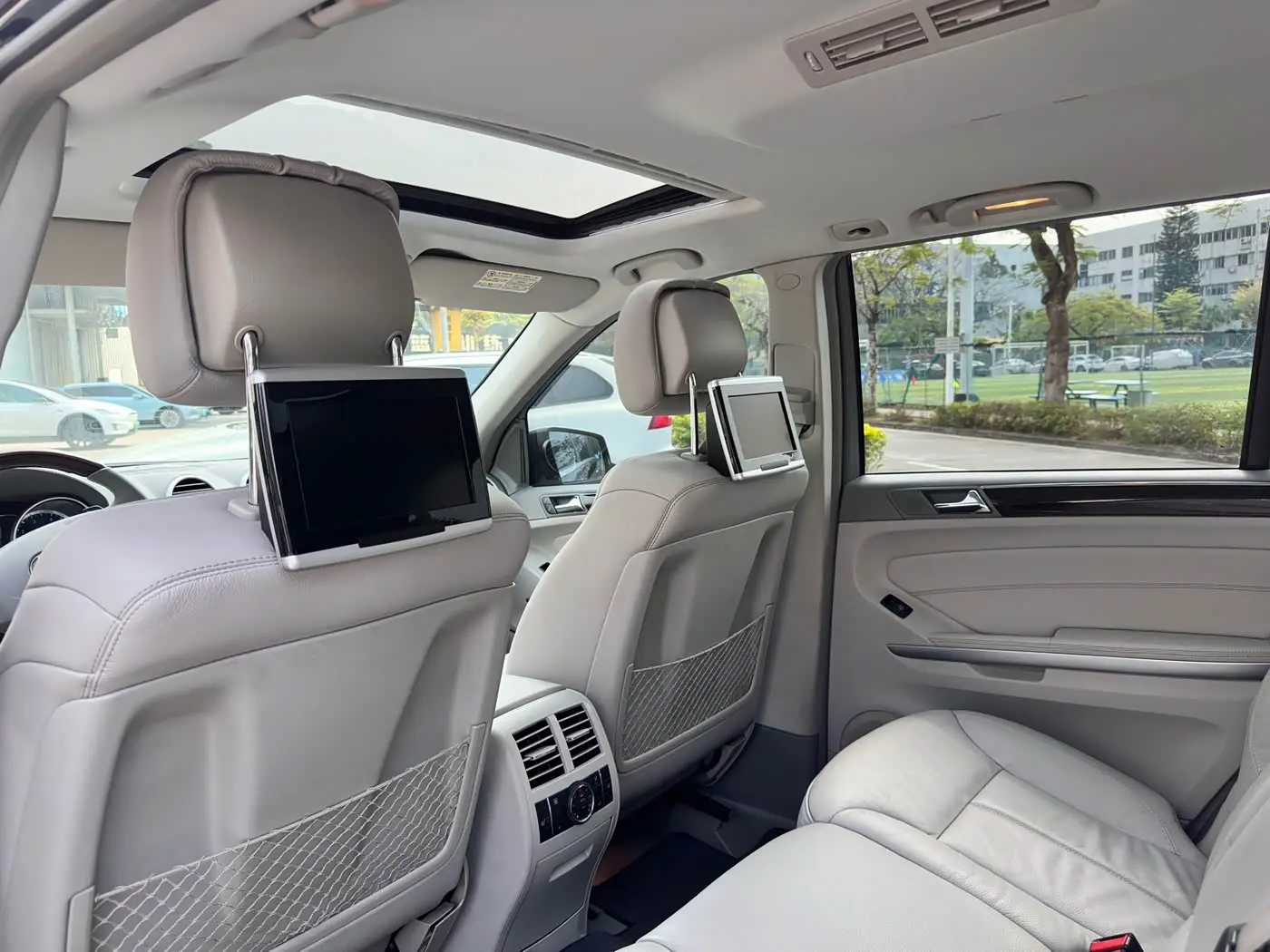 Mercedes-Benz GL-Class 2012 — Photo 8/20