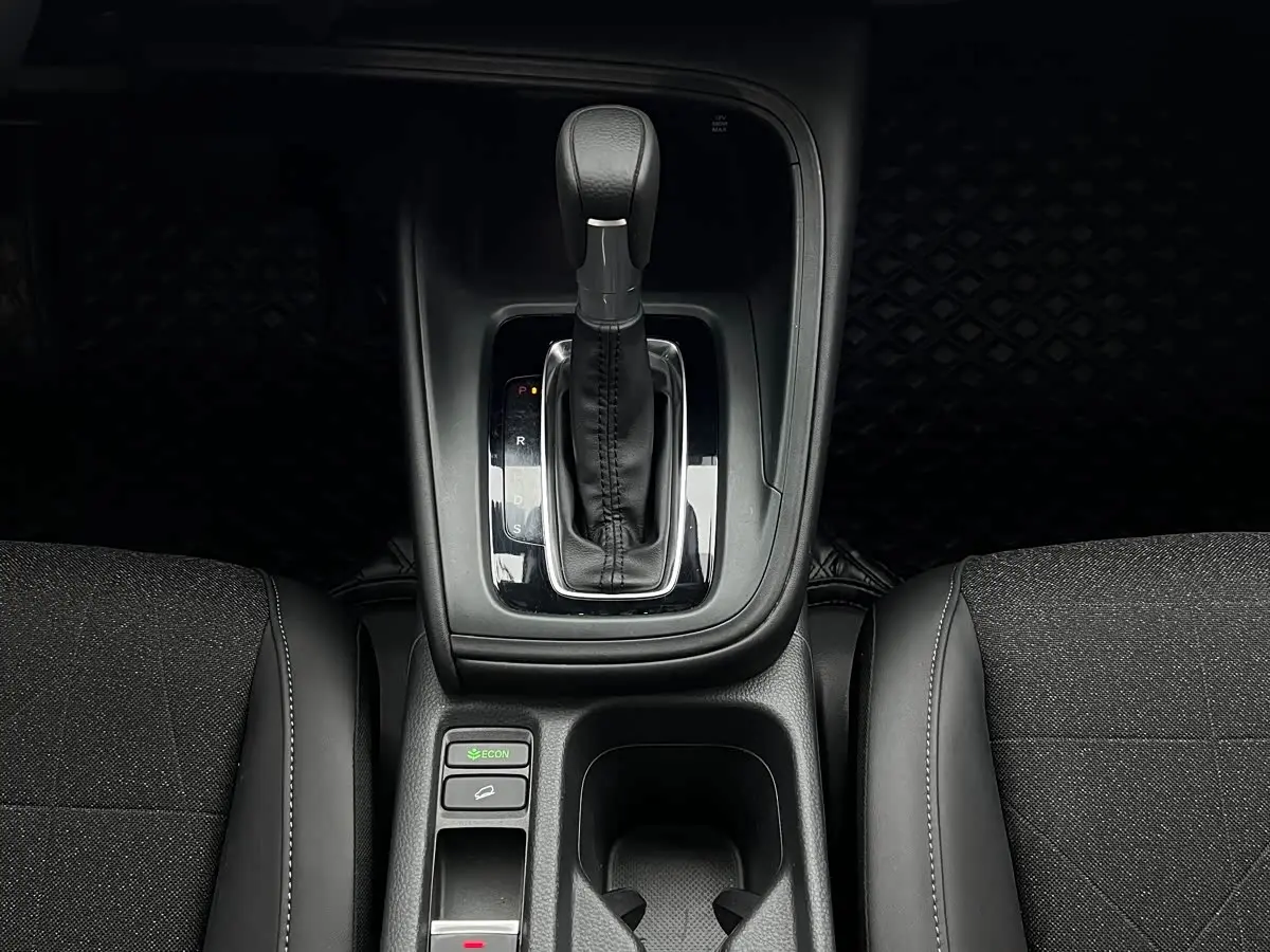 Honda Vezel 2023 — Photo 11/20