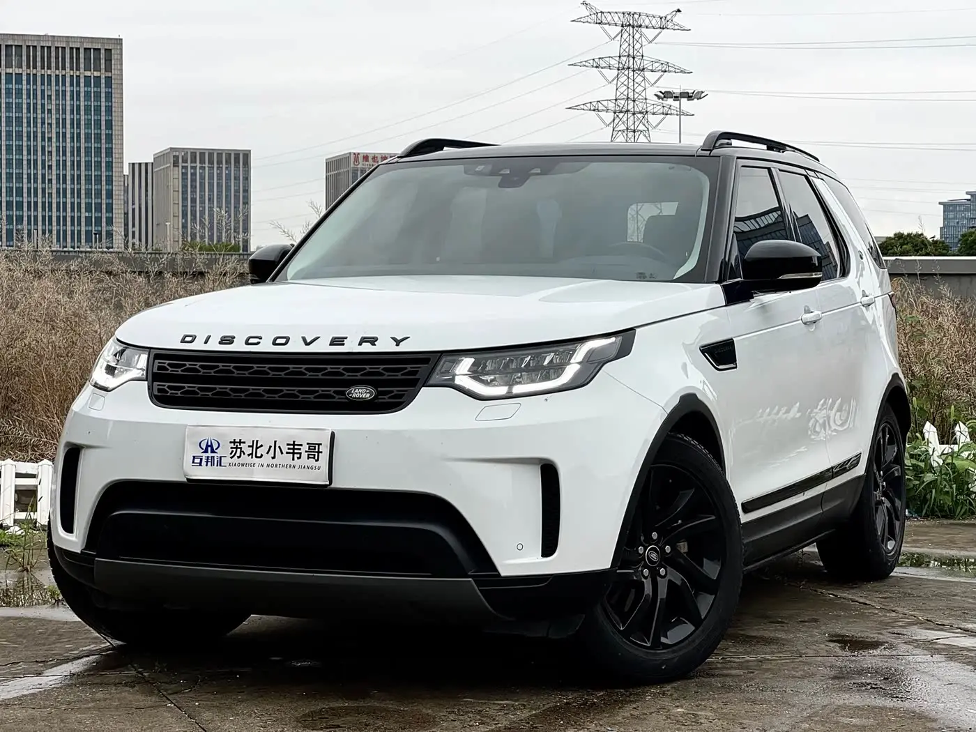 Land Rover Discovery 2019 — Photo 1/18