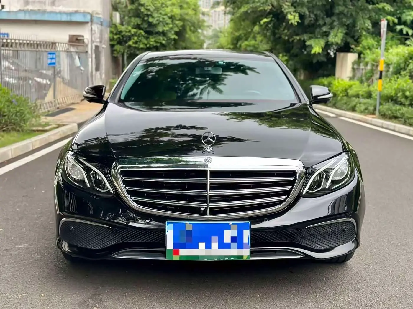 Mercedes-Benz E-Class 2019 — Photo 9/9