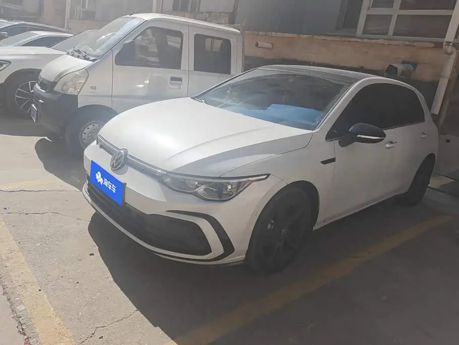 Volkswagen Golf, 2023