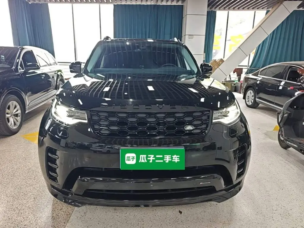 Land Rover Discovery 2023 — Photo 3/20