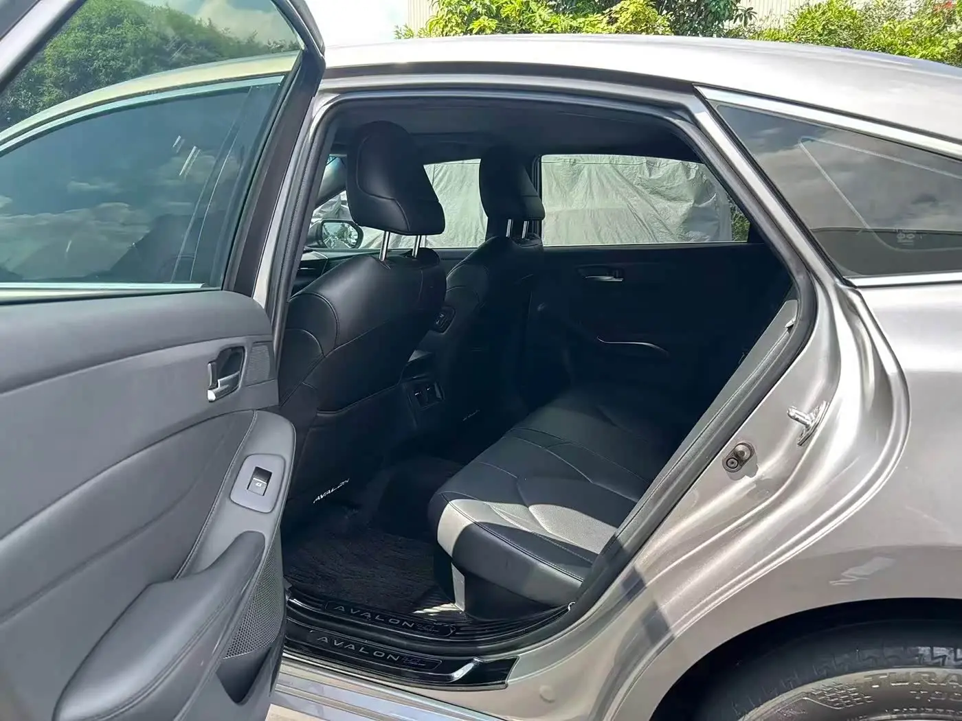 Toyota Avalon 2021 — Photo 5/9
