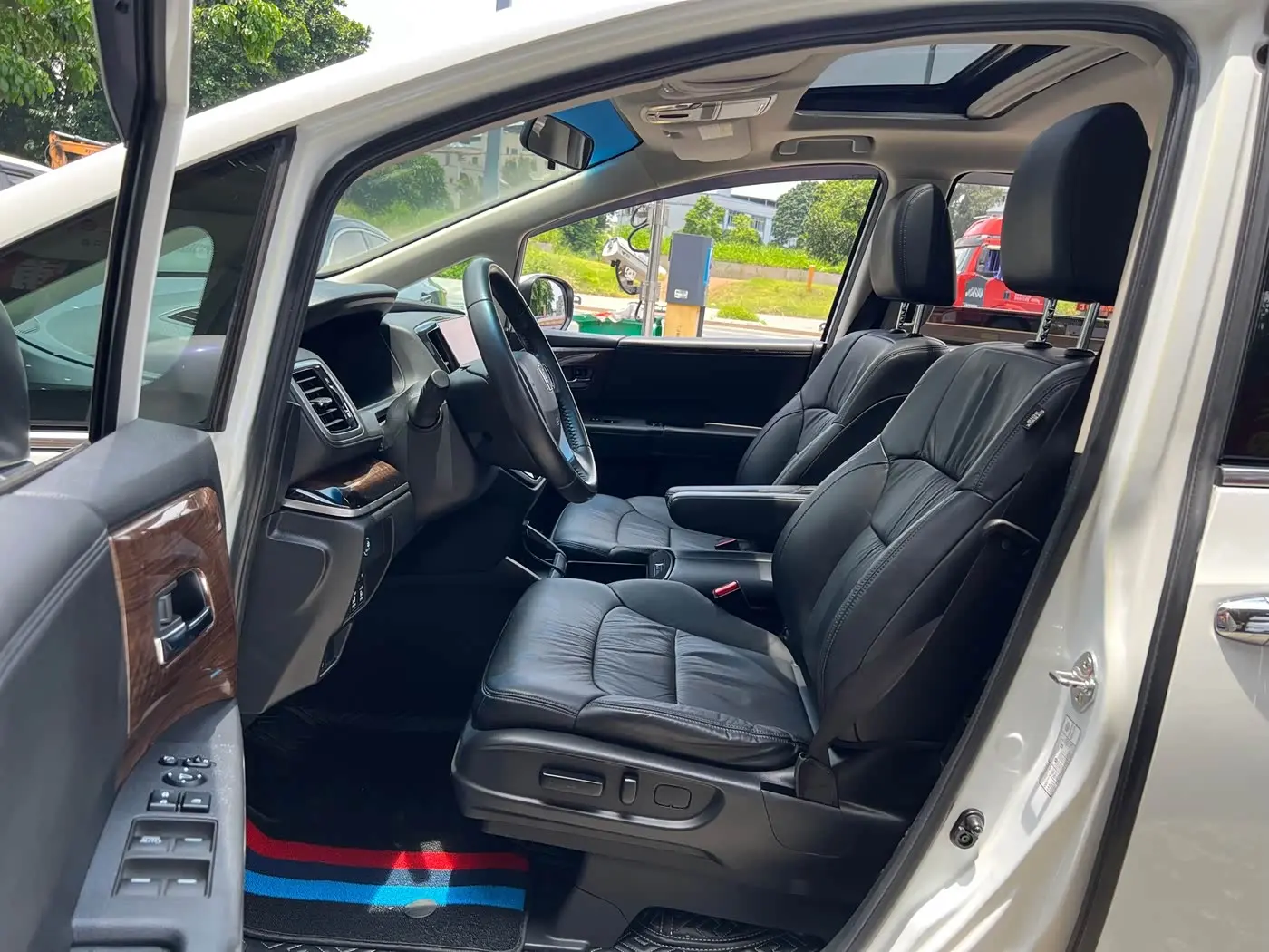 Honda Odyssey 2018 — Photo 4/16