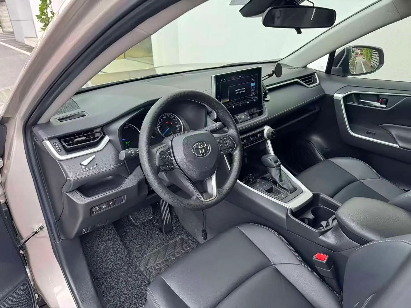 Toyota Wildlander 2021 — Photo 14/17