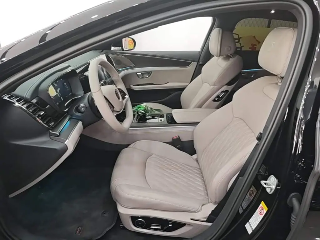 BYD Han 2025 — Şəkil 14/19