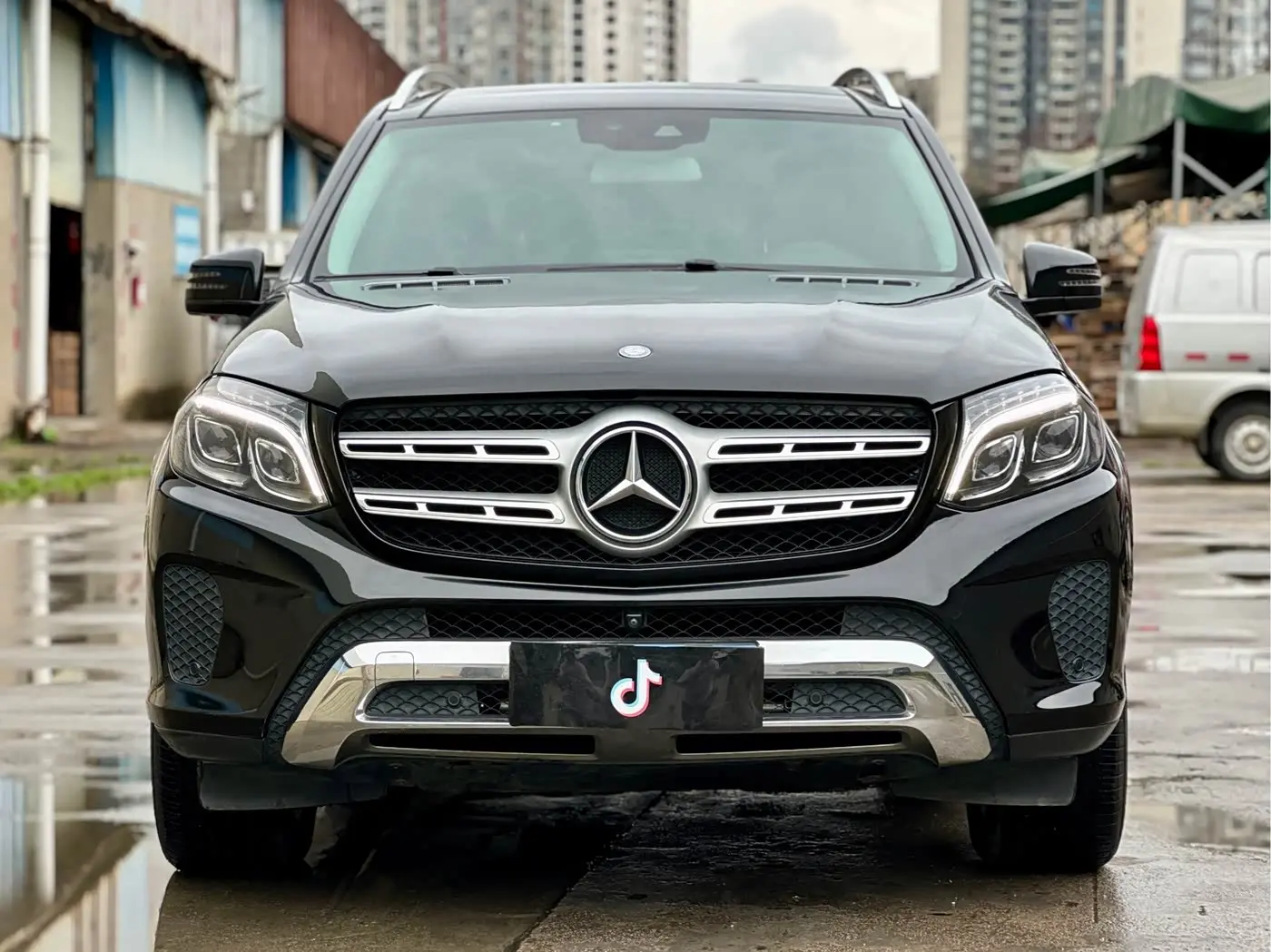 Mercedes-Benz GLS 2016 — Photo 2/20