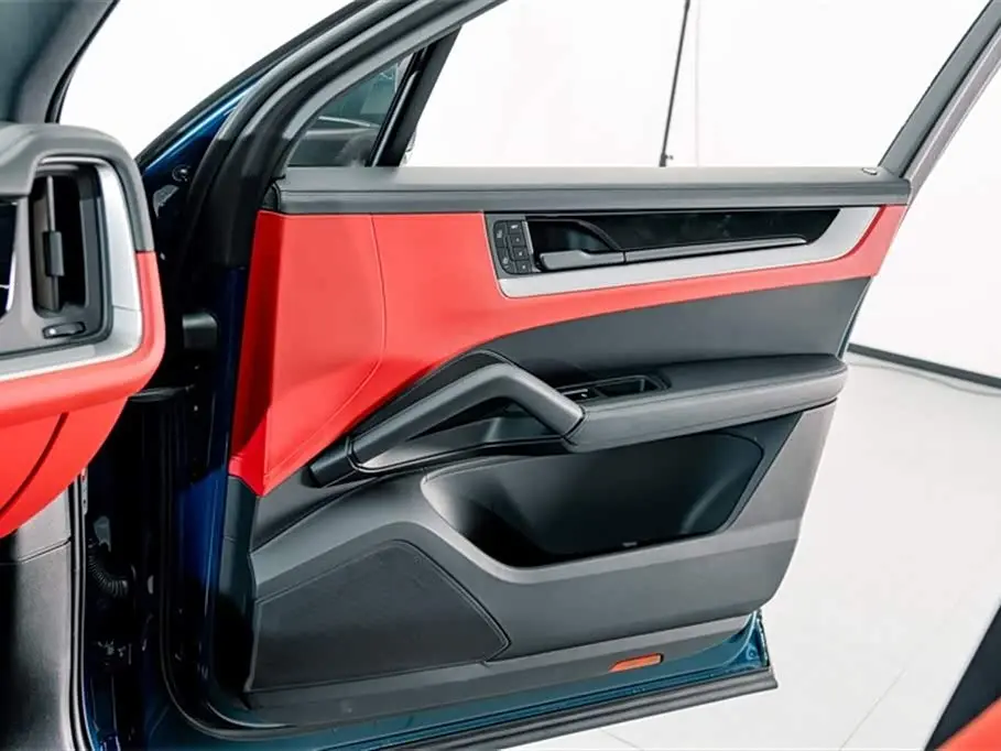 Porsche Cayenne 2024 — Photo 13/20