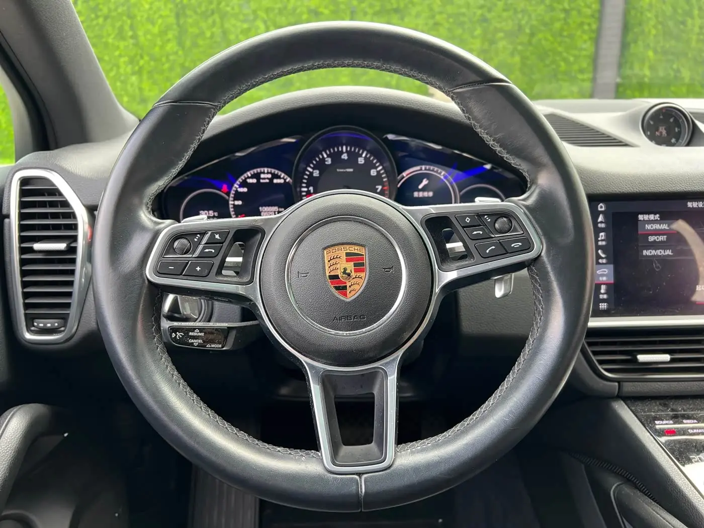 Porsche Cayenne 2018 — Photo 16/20