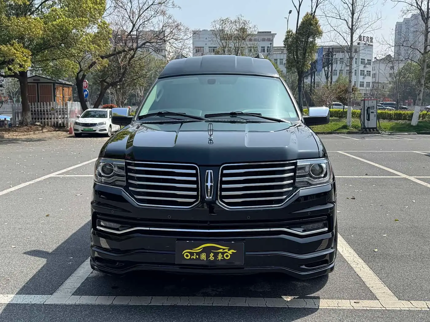 Lincoln Navigator 2018 — Фото 2/20
