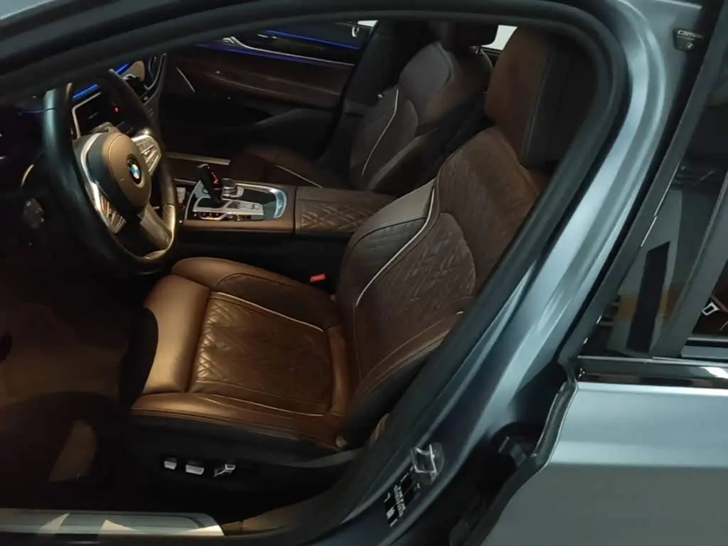 BMW 7 Series 2022 — Photo 15/20