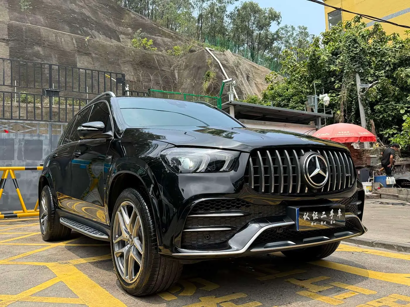 Mercedes-Benz GLE AMG 2023 — Photo 6/19