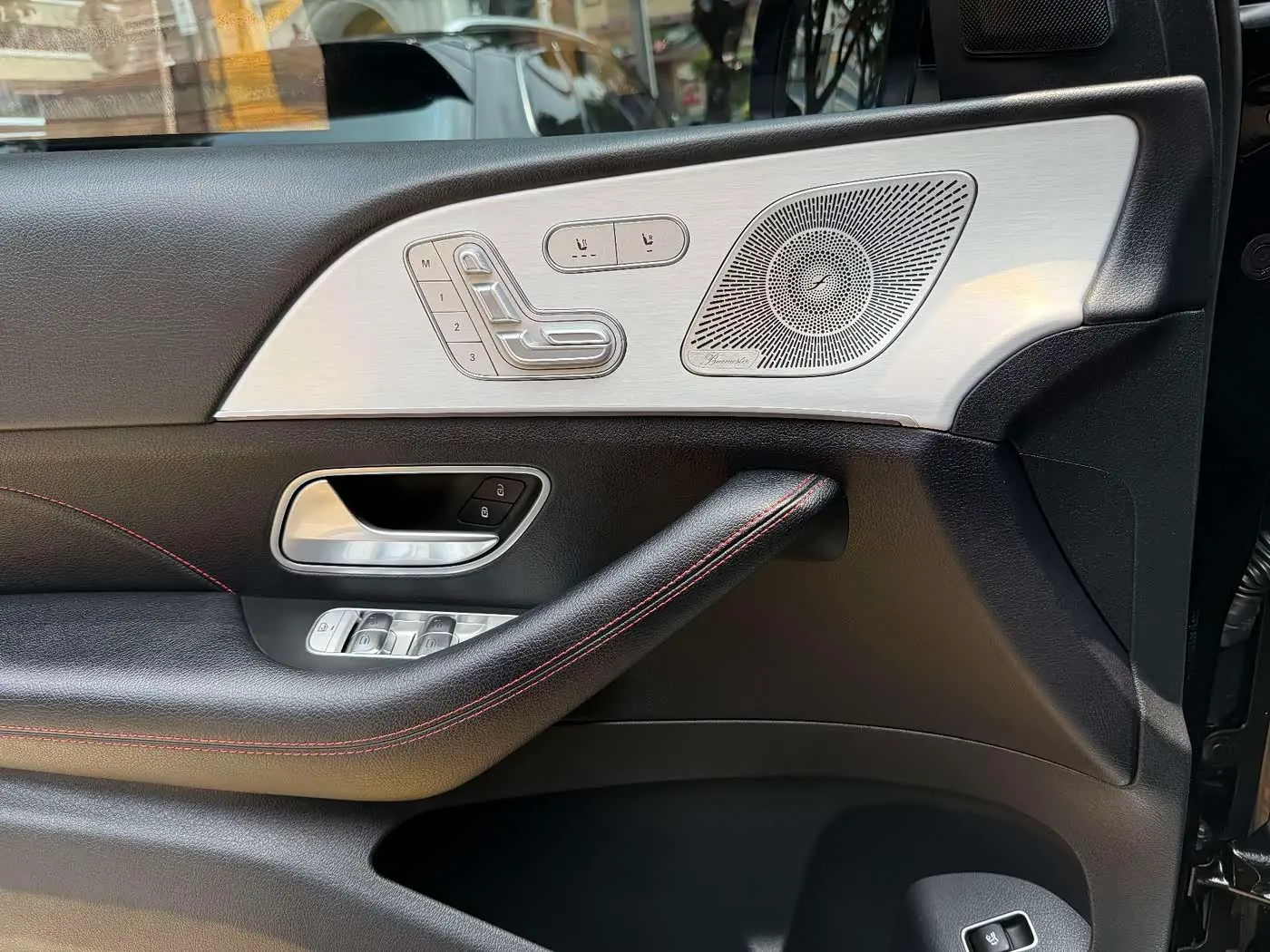 Mercedes-Benz GLE AMG 2023 — Photo 13/19