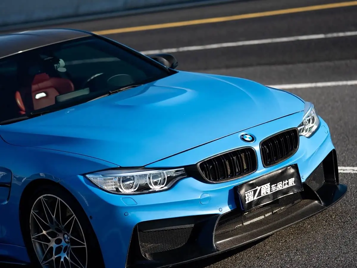 BMW M4 2017 — Фото 8/13