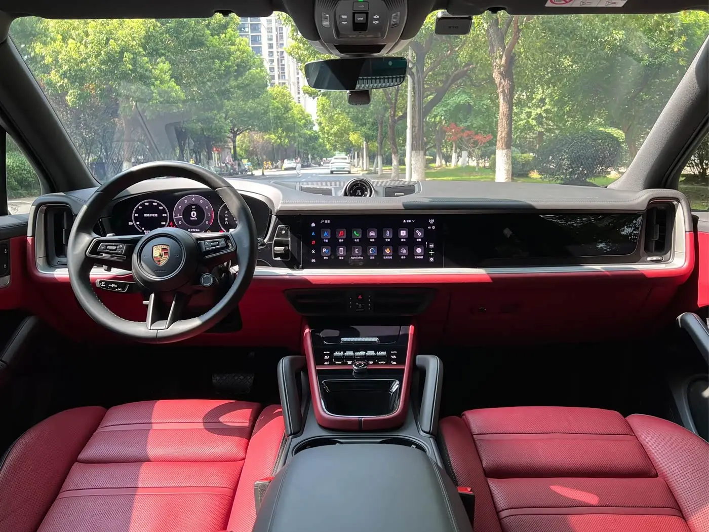 Porsche Cayenne 2023 — Photo 12/20