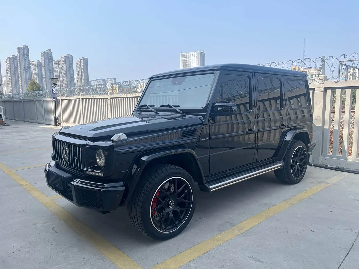 Mercedes-Benz G-Class 2018 — Photo 1/20