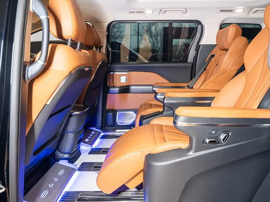 Hongqi HQ9 PHEV 2025 — Şəkil 14/18