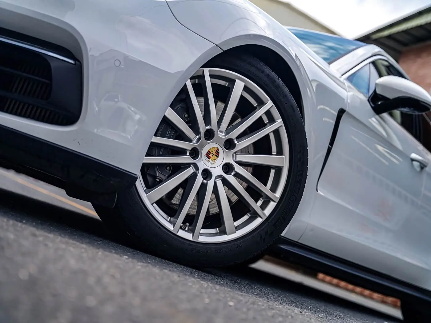 Porsche Panamera 2019 — Фото 6/15