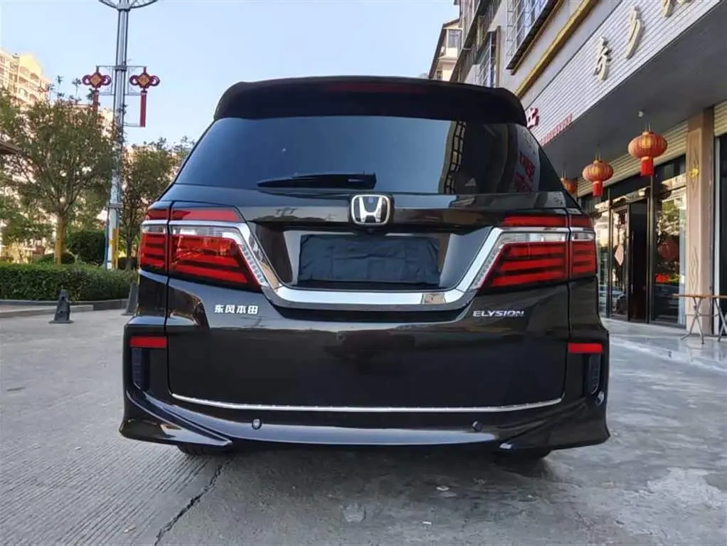 Honda Elysion 2018 — Фото 8/9