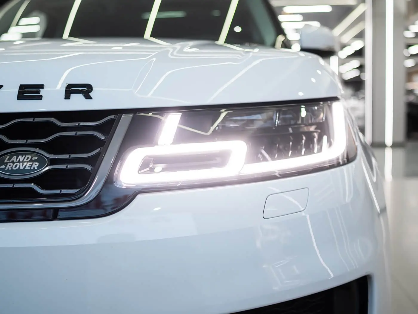 Land Rover Range Rover Sport 2018 — Photo 6/19