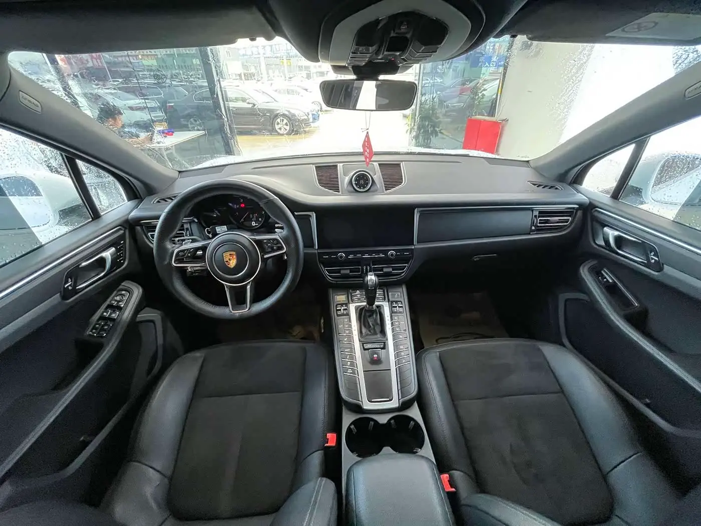 Porsche Macan 2019 — Şəkil 14/19