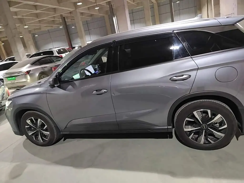 BYD Seal 05 DM-i 2025 — Фото 4/20