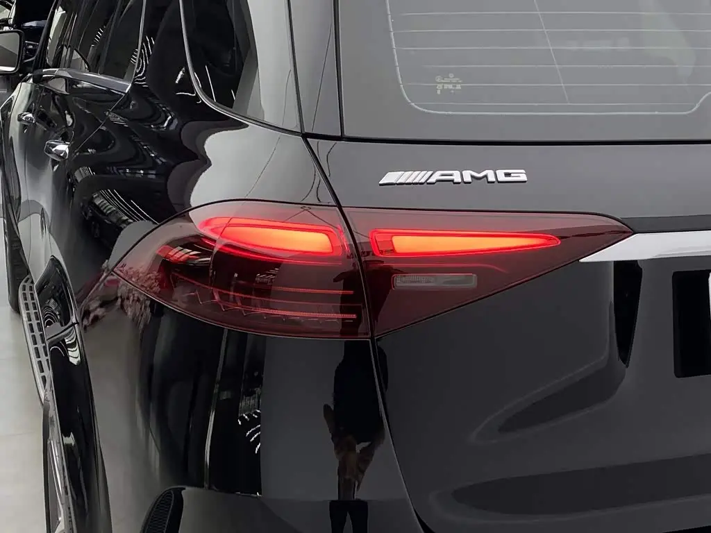 Mercedes-Benz GLE AMG 2024 — Фото 6/20