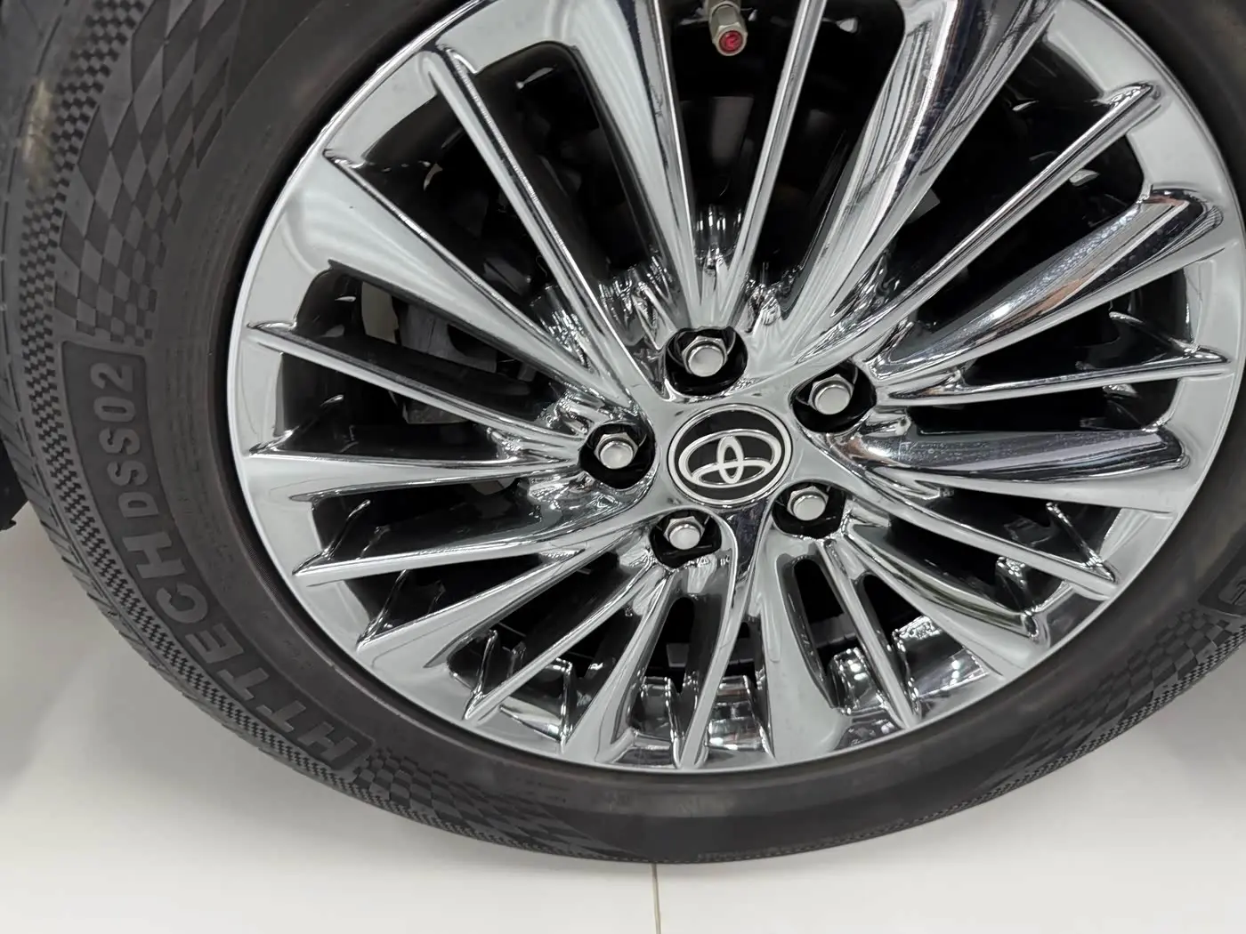 Toyota Alphard 2019 — Photo 5/9