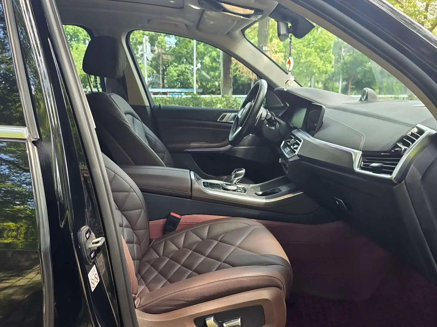 BMW X5 2023 — ფოტო 7/15