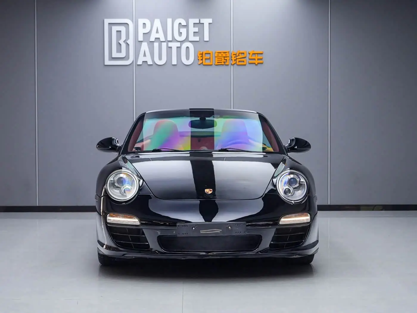 Porsche 911 2010 — Photo 1/17