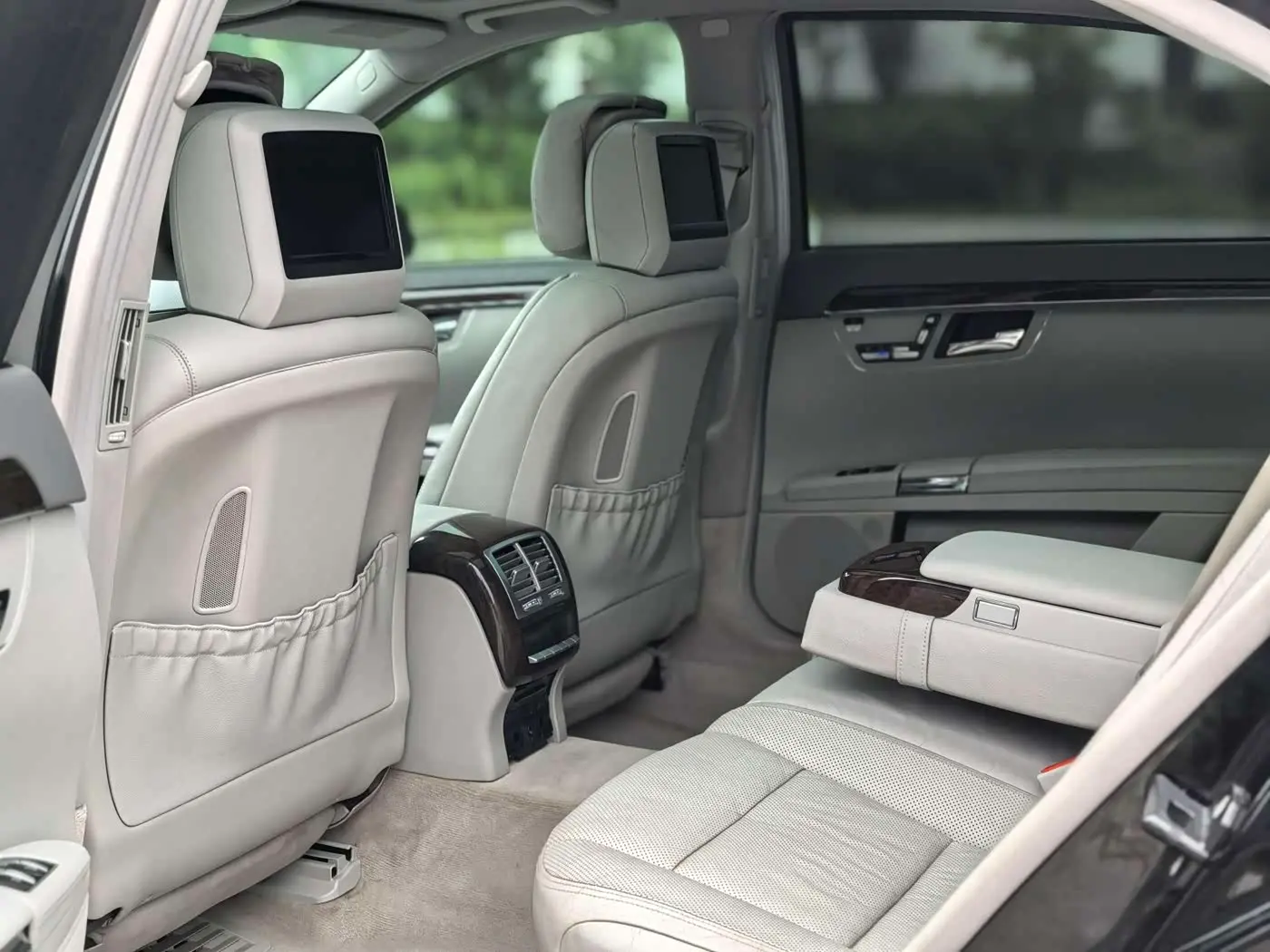Mercedes-Benz S-Class 2012 — Photo 13/20
