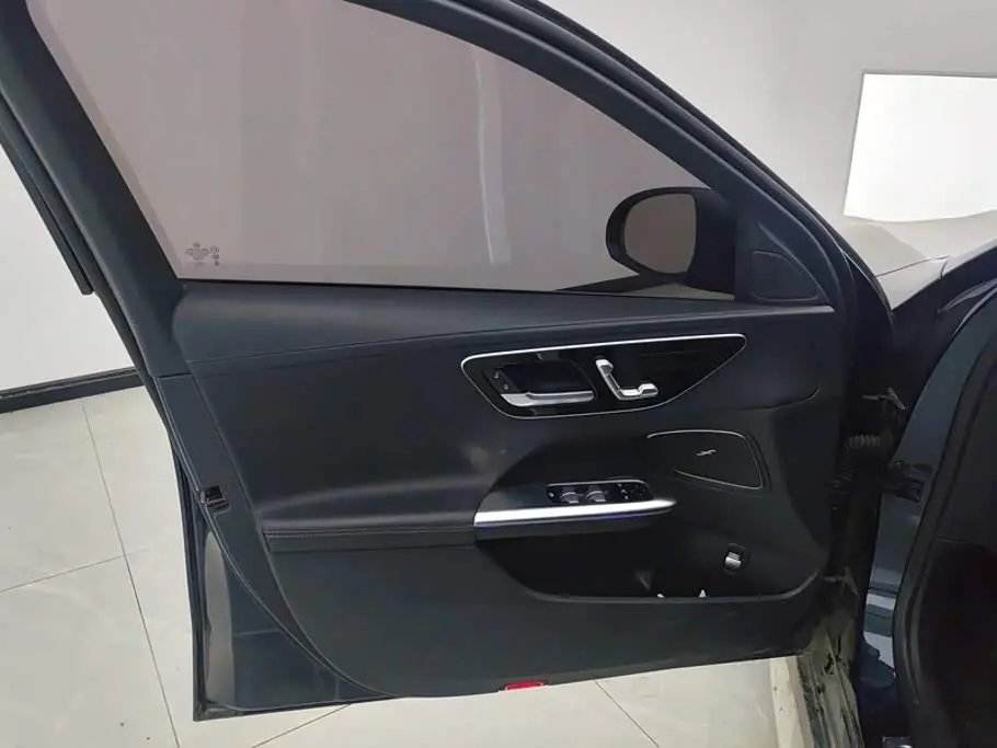 Mercedes-Benz C-Class 2023 — Фото 7/16