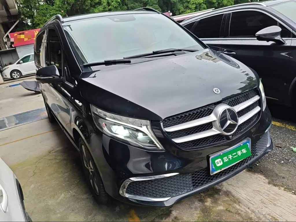 Mercedes-Benz V-Class 2021 — Photo 4/20