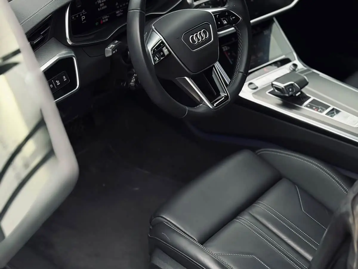 Audi A7 2024 — Photo 6/16