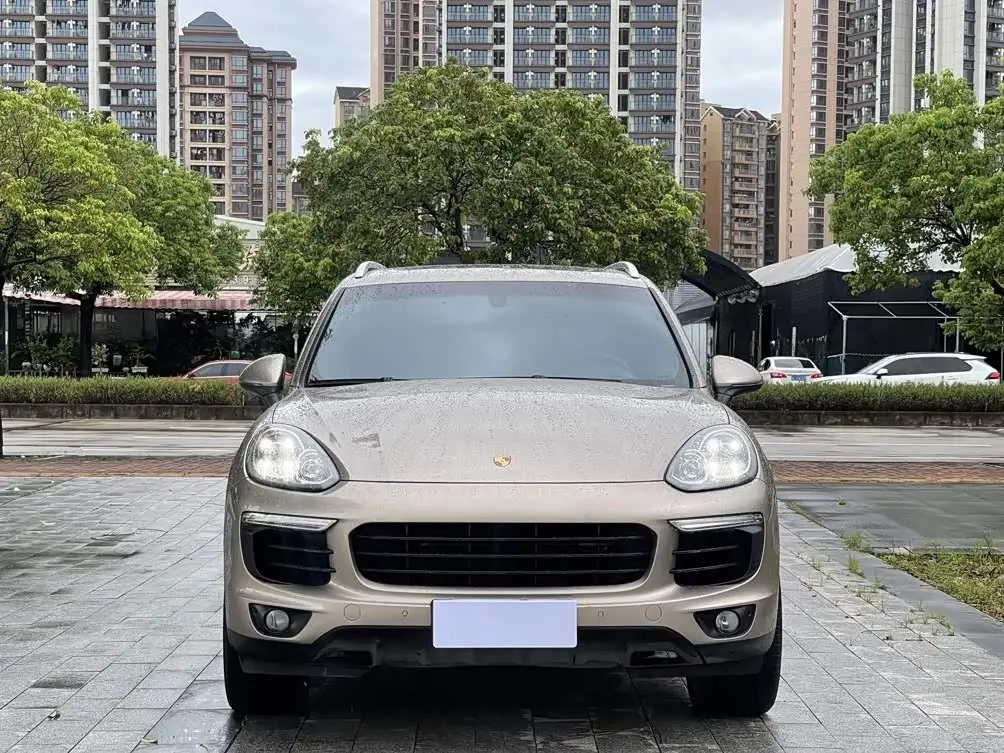 Porsche Cayenne 2018 — Фото 2/9