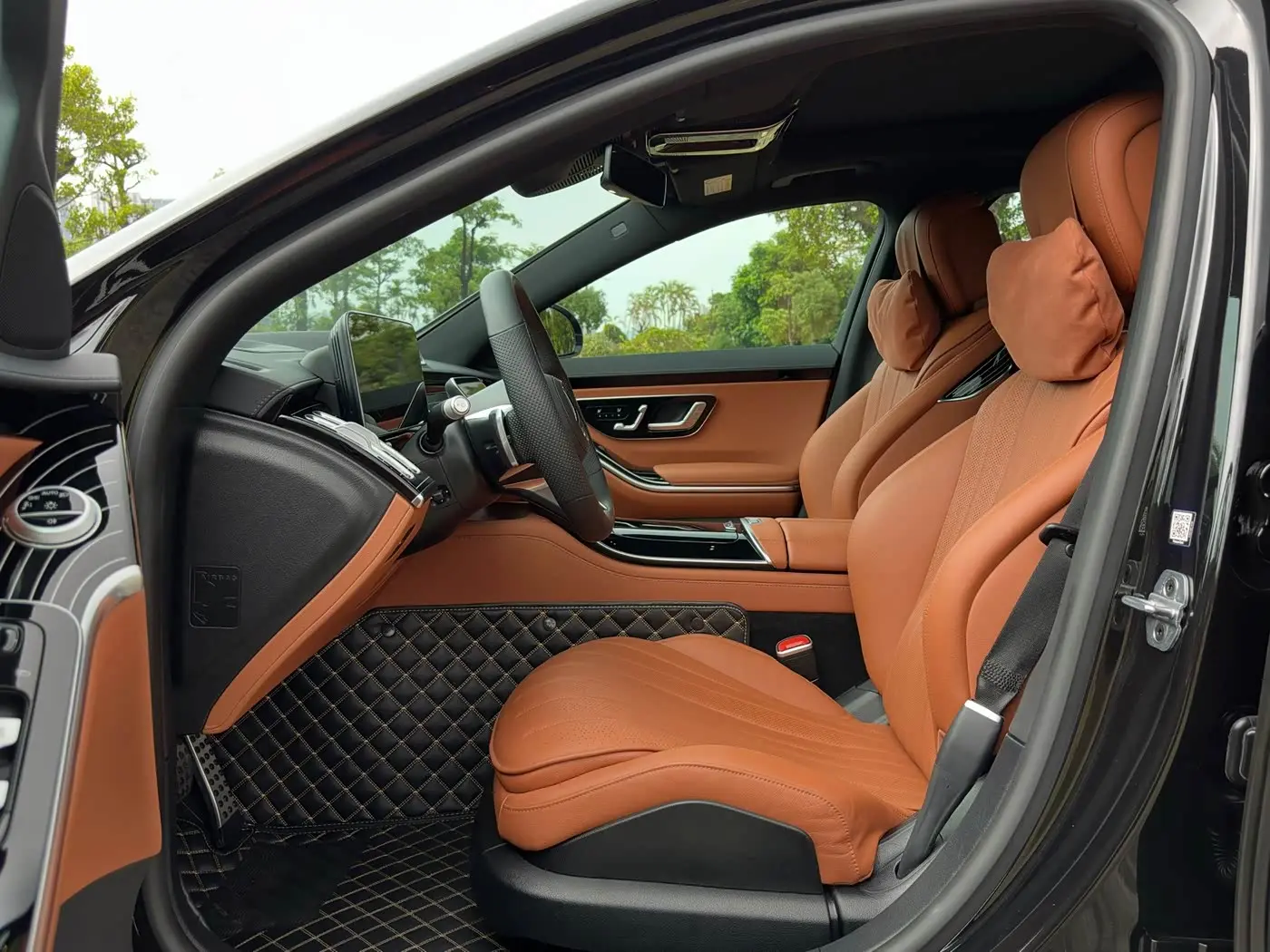 Mercedes-Benz S-Class 2022 — Photo 8/20