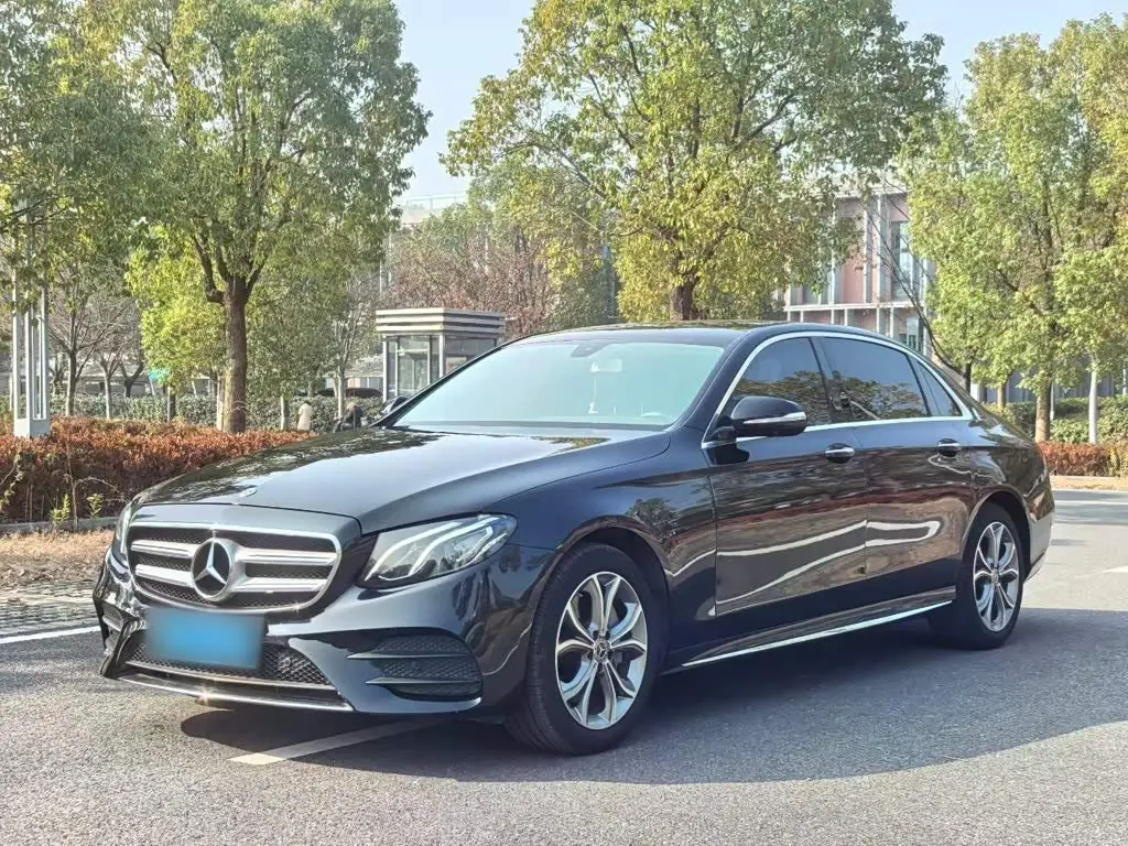 Mercedes-Benz E-Class 2020 — Фото 2/20
