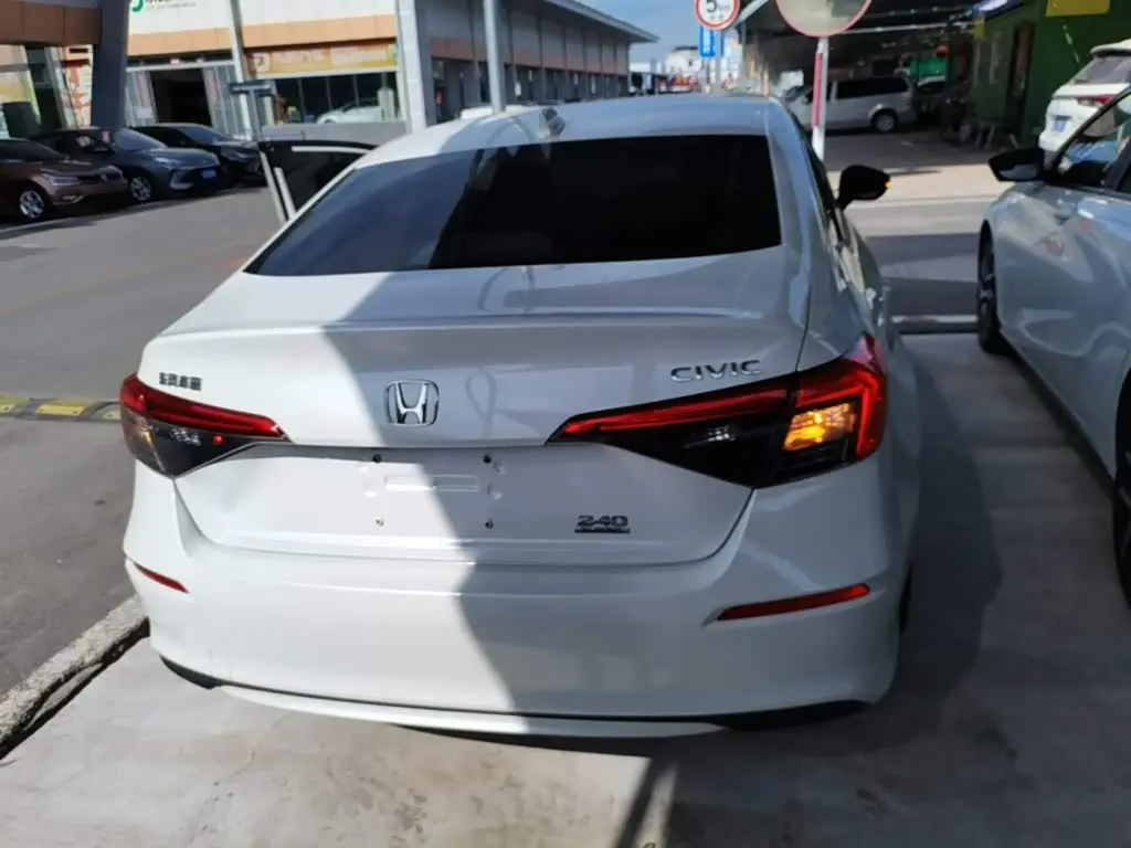 Honda Civic 2024 — Şəkil 6/20