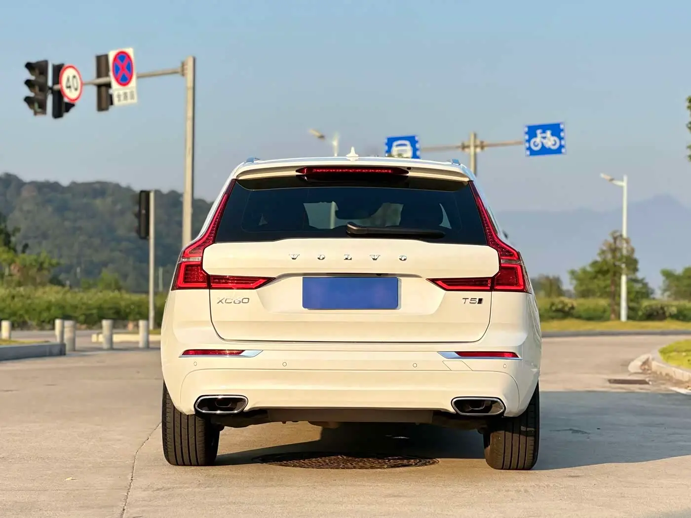 Volvo XC60 2020 — Фото 5/18