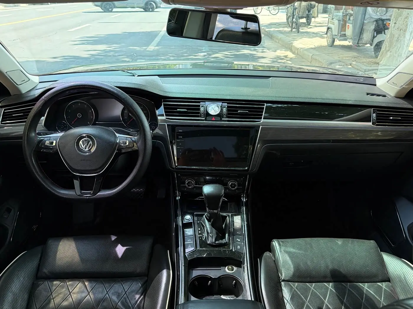 Volkswagen Phideon 2018 — Фото 5/9