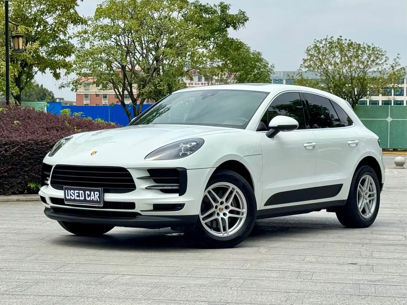 Porsche Macan 2020 — Фото 1/20