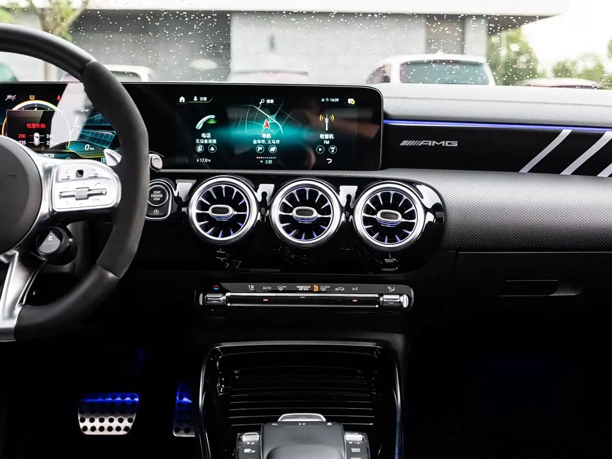 Mercedes-Benz A-Class AMG 2021 — Фото 7/9