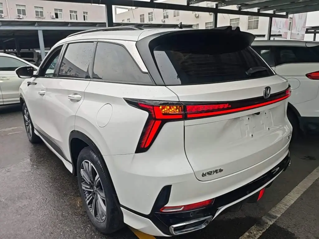 Changan CS75 PLUS 2023 — Фото 4/19