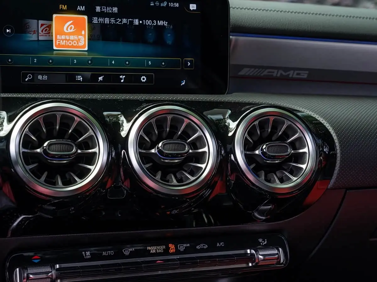 Mercedes-Benz CLA AMG 2023 — Фото 7/10