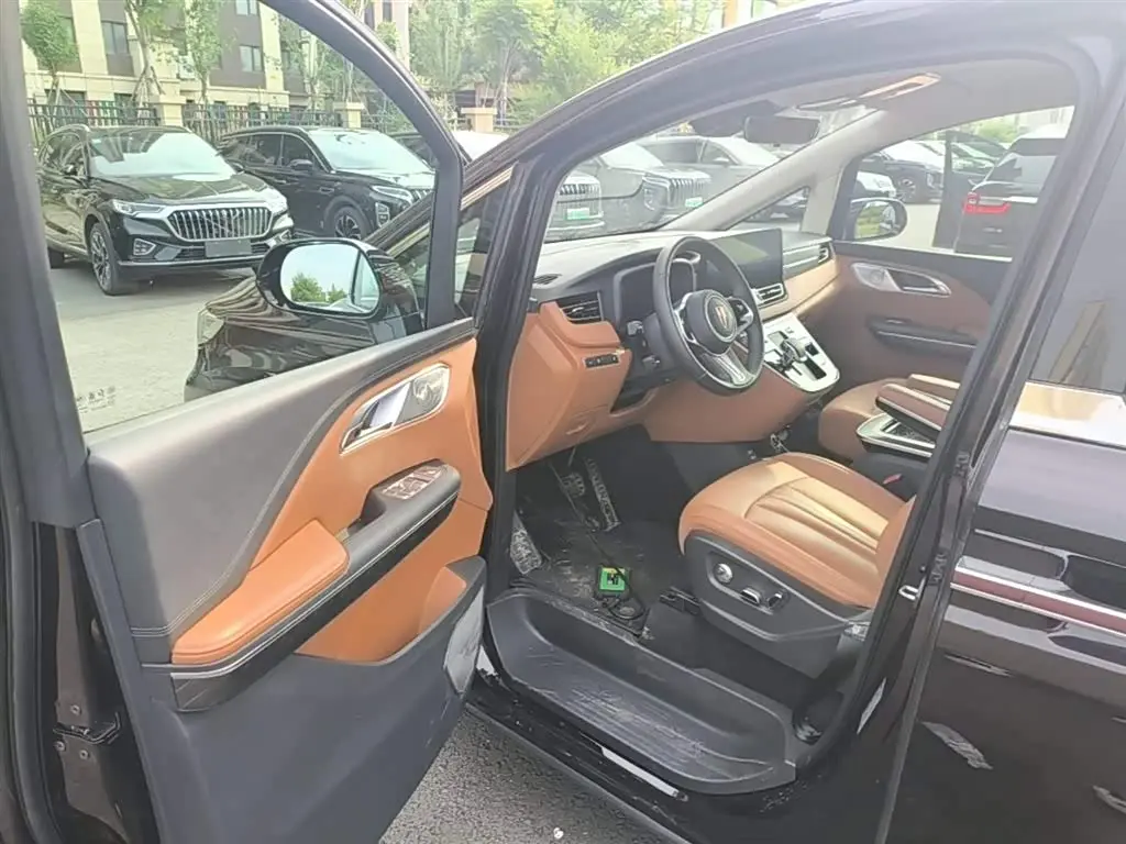 Hongqi HQ9 PHEV 2025 — Şəkil 16/20