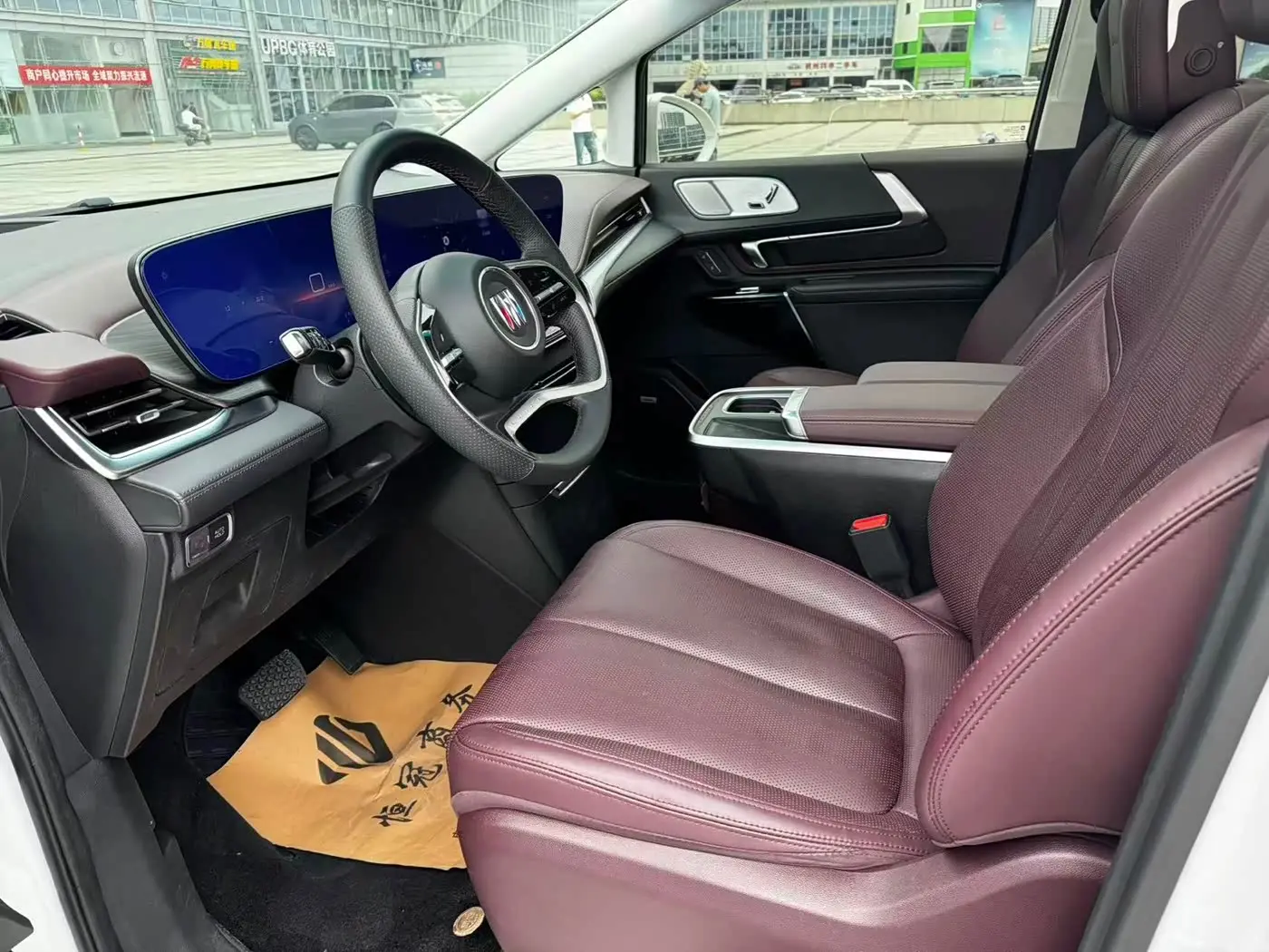 Buick Century 2023 — Photo 8/18