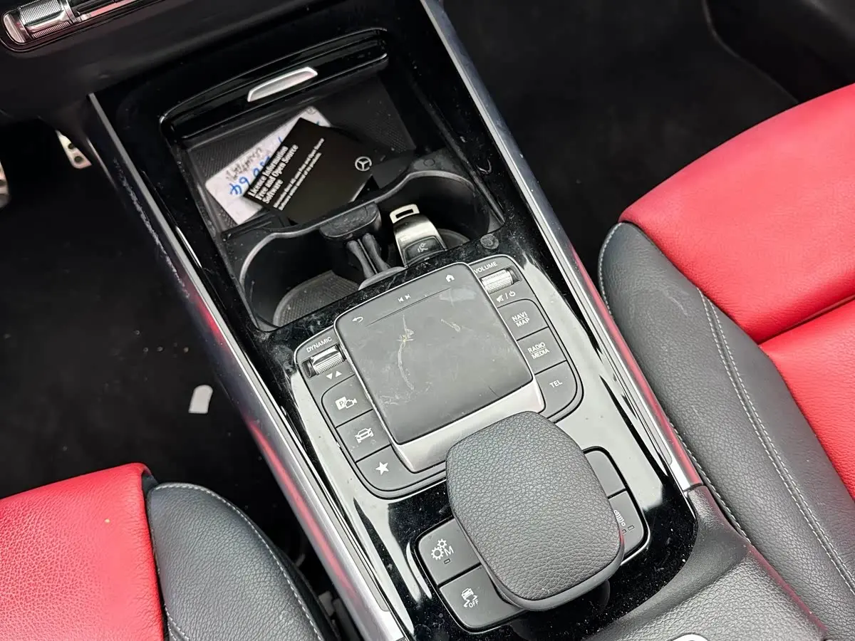 Mercedes-Benz GLA AMG 2021 — Фото 18/19